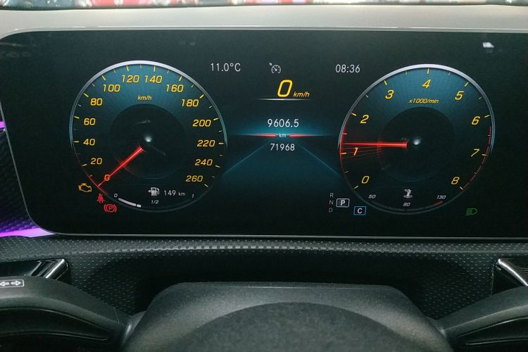 奔驰A级 2020款 A 200 L 运动轿车中控内饰14
