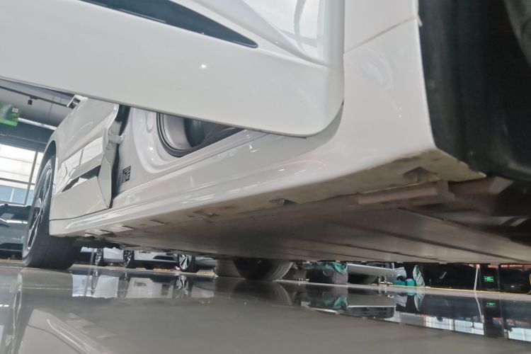 极氪001 2023款 WE版 86kWh局部细节9001