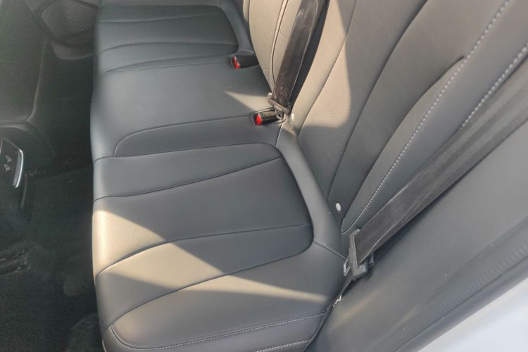 荣威i5 2020款 1.5L 手动4G互联领豪旗舰版中控内饰21