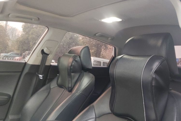 起亚K5 2016款 2.0L 自动LUX局部细节22