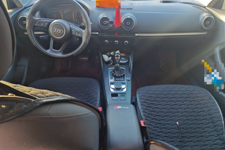 奥迪A3 2019款 Sportback 35 TFSI 进取型 国VI中控内饰12