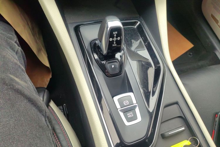 领克02 2020款 1.5T DCT两驱耀Pro版中控内饰18