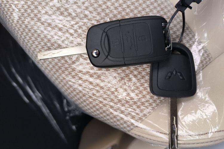 五菱汽车 宏光MINIEV 2025款 四门版 进阶款中控内饰11