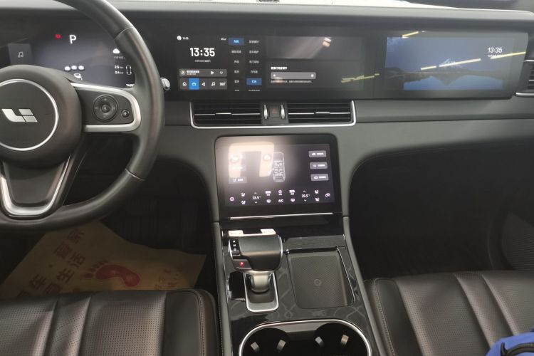 理想汽车 理想ONE 2020款 增程6座版中控内饰16