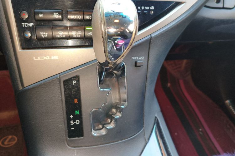 雷克萨斯RX经典 2013款 270 精英版中控内饰18