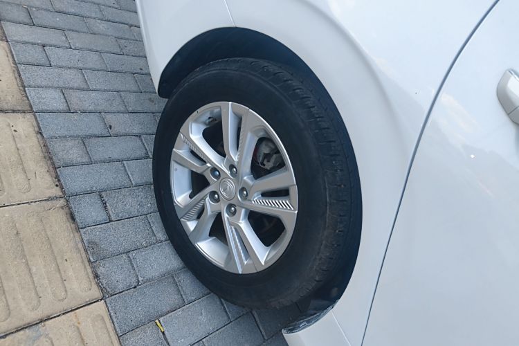 长安 逸动 2019款 高能版 1.6L GDI 自动先锋型 国VI车身外观56