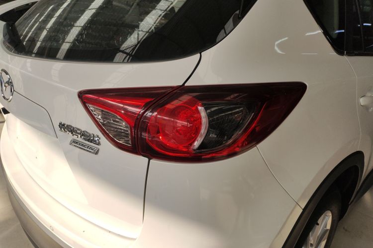 马自达CX-5 2015款 2.0L 手动两驱舒适型车身外观9