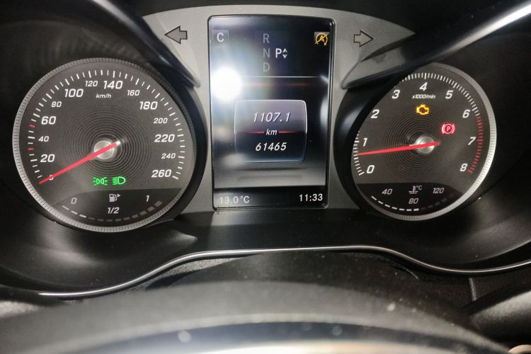 奔驰C级 2016款 C 200 运动版中控内饰15