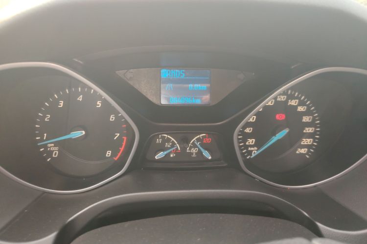 福特 福克斯 2012款 两厢 1.6L 自动舒适型中控内饰14