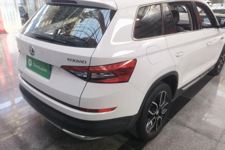 斯柯达 柯迪亚克 2018款 TSI380 7座四驱旗舰版车身外观7