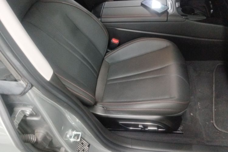 小鹏P7 2022款 625E局部细节41