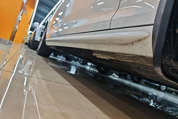 奥迪A4L 2019款 40 TFSI 进取型 国VI局部细节9001