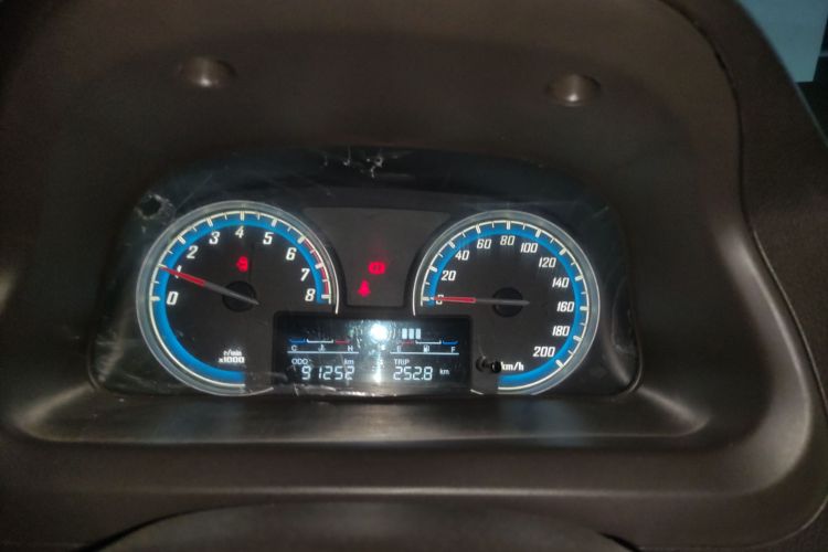 宝骏730 2014款 1.5L 手动舒适ESP版 7座中控内饰14