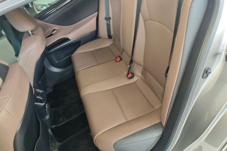 雷克萨斯ES 2023款 200 卓越版中控内饰21