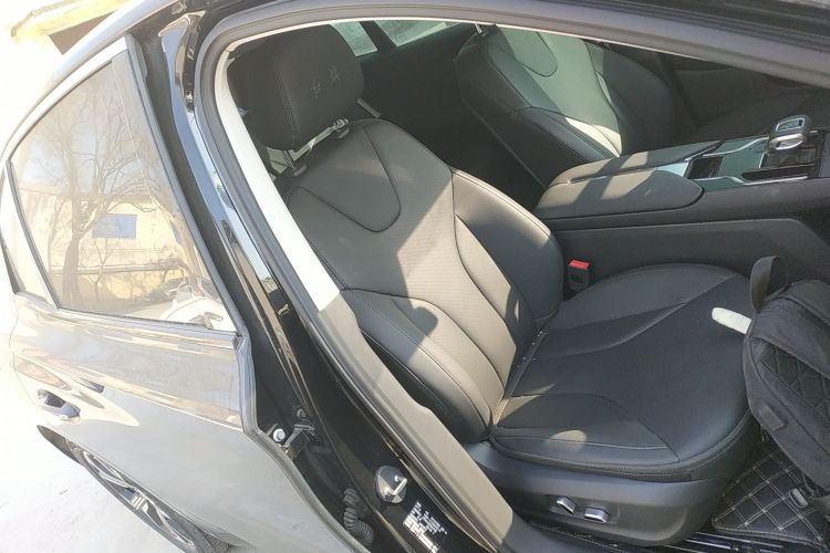 红旗E-QM5 2023款 改款 基础出行版局部细节41