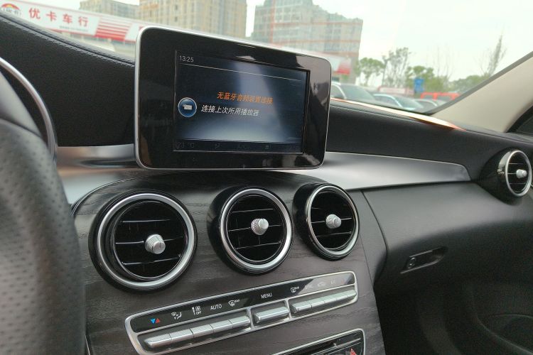 奔驰C级 2017款 改款 C 180 L 时尚型运动版中控内饰16