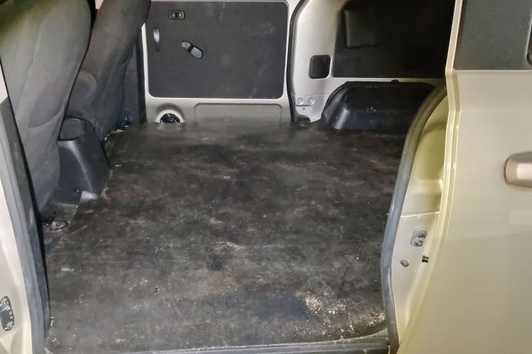 东风风光 风光380 2022款 1.5L 舒适型客车(钢板弹簧)5座中控内饰21