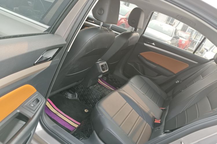 大众 宝来 2023款 200TSI DSG智行版中控内饰7004