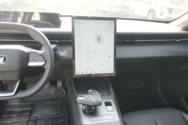 长安 逸动 2025款 蓝鲸 1.5T 500Bar尊贵型中控内饰16