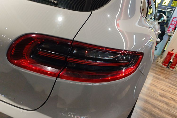 保时捷 2014款 Macan 2.0T车身外观9