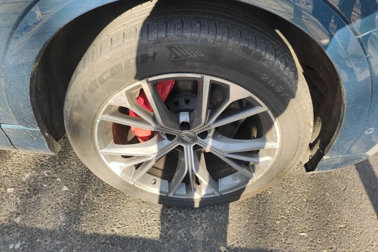 奥迪Q8 2019款 55 TFSI 臻选动感型车身外观6007