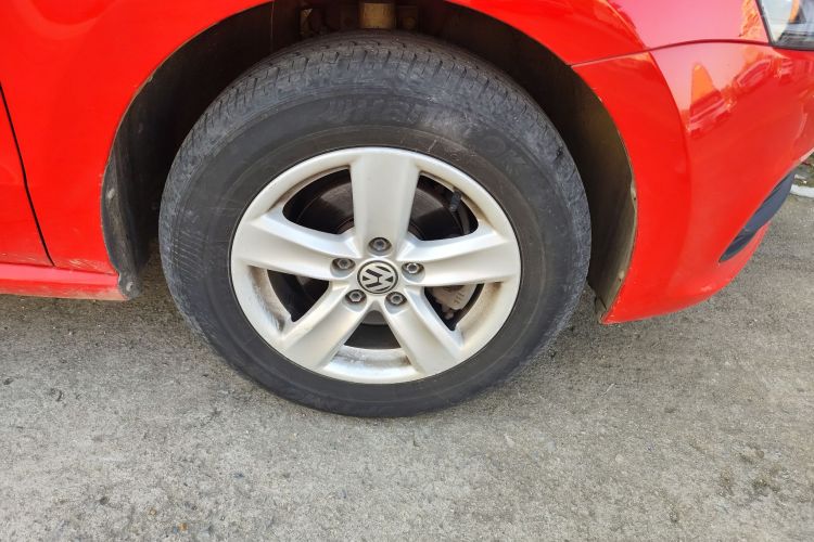 大众 Polo 2014款 1.4L 手动风尚版车身外观10