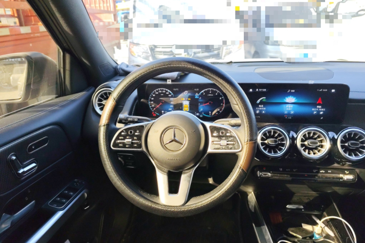 奔驰GLB 2023款 GLB 220 时尚型局部细节13