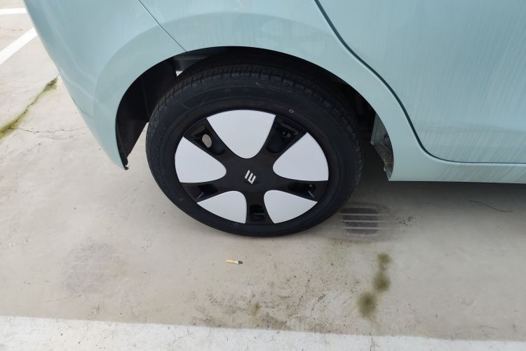 江铃集团新能源 易至EV3 2025款 Plus 330KM舒适型车身外观6008