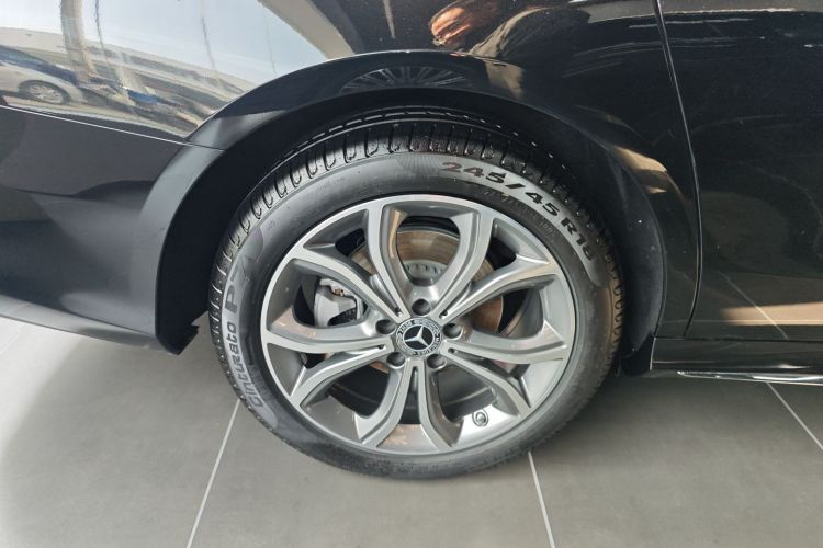 奔驰E级 2023款 改款 E 300 L 运动时尚型车身外观6008