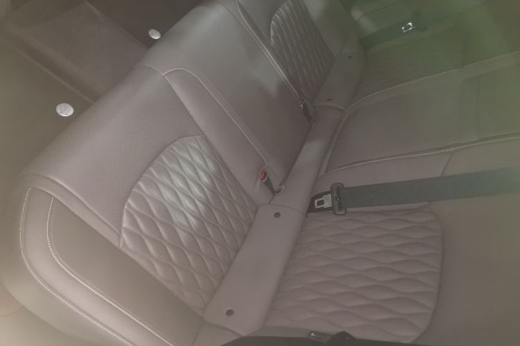 比亚迪 汉 2024款 DM-i 荣耀版 121KM 尊享型中控内饰21