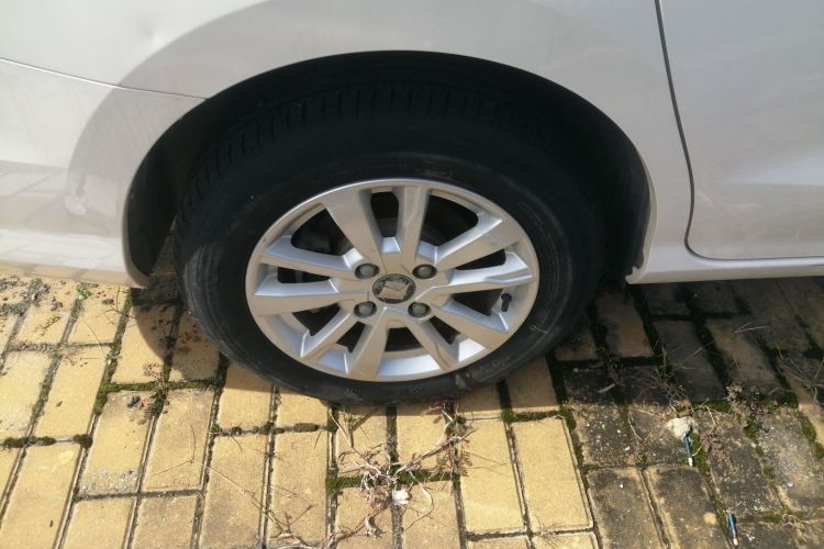 宝骏360 2018款 1.5L 自动精英型 国V车身外观6008