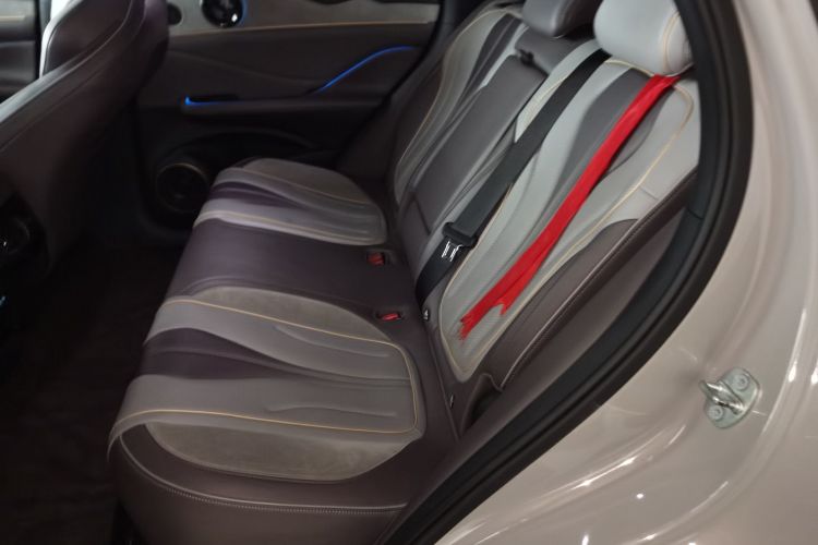 比亚迪 护卫舰07 2023款 DM-i 100KM 尊贵型中控内饰21