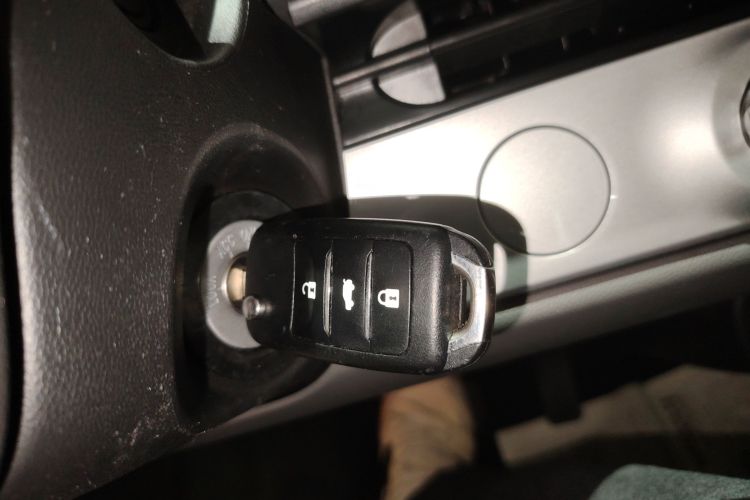 长安启源 长安Lumin 2023款 205km 香沁款中控内饰11