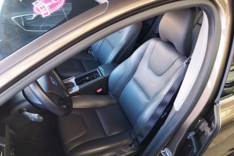 沃尔沃XC60 2017款 T5 智行升级版中控内饰19