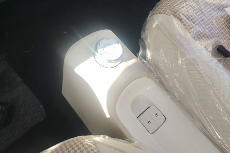 五菱汽车 宏光MINIEV 2024款 第三代 215km 青春版中控内饰18