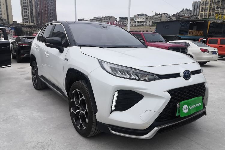 丰田 威兰达新能源 2021款 高性能版 2.5L 四驱劲擎版车身外观3