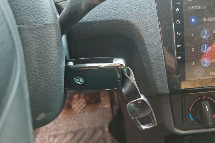 大众 桑塔纳 2021款 1.5L 手动风尚版中控内饰11
