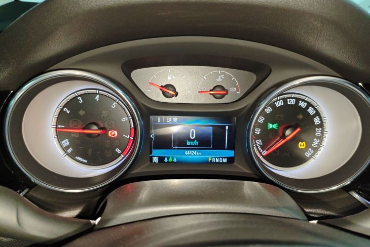 别克 君威 2019款 20T 精英型 国VI中控内饰14