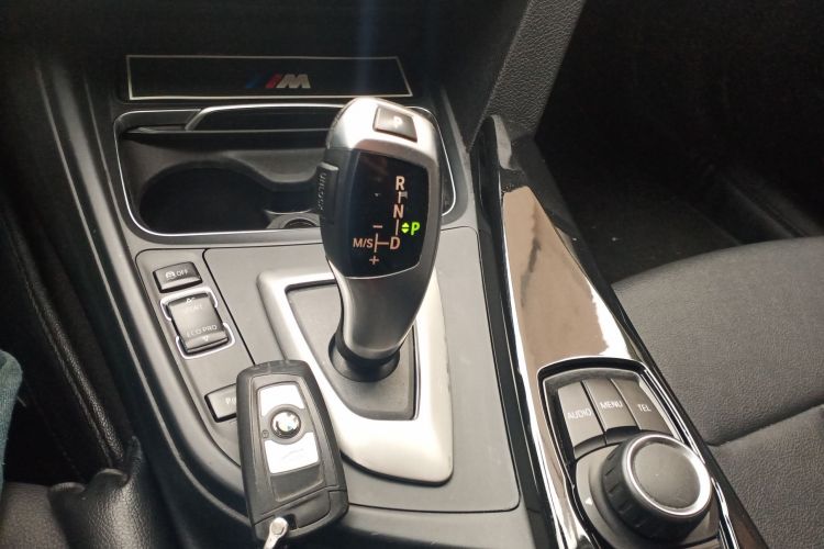 宝马3系 2017款 320Li 时尚型中控内饰18