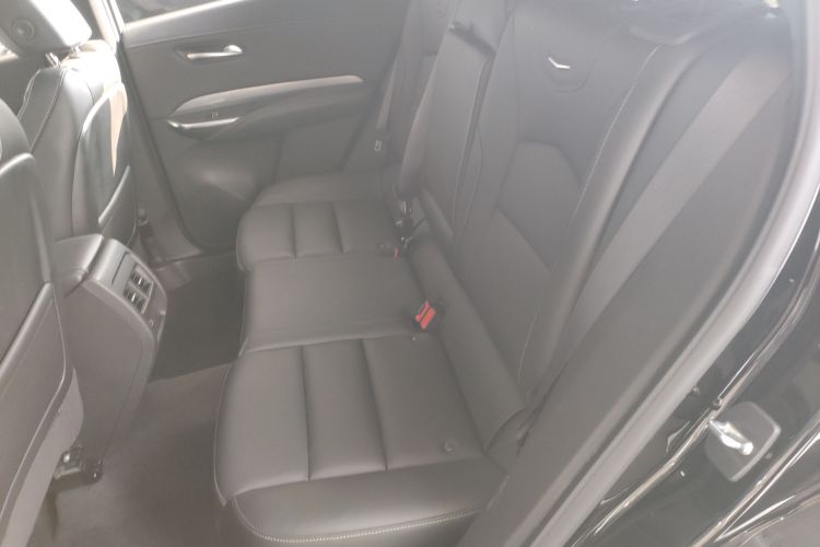 凯迪拉克XT4 2024款 28T 两驱豪华型中控内饰21