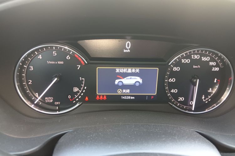 凯迪拉克XT4 2021款 28T 两驱领先型中控内饰14