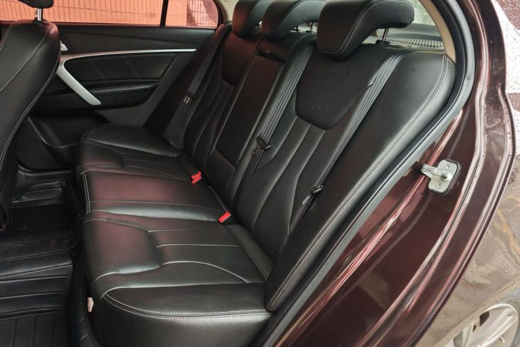 吉利汽车 帝豪 2017款 三厢百万款 1.5L CVT向上版中控内饰21