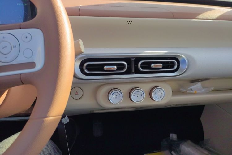 五菱汽车 宏光MINIEV 2024款 第三代 215km 青春版中控内饰16