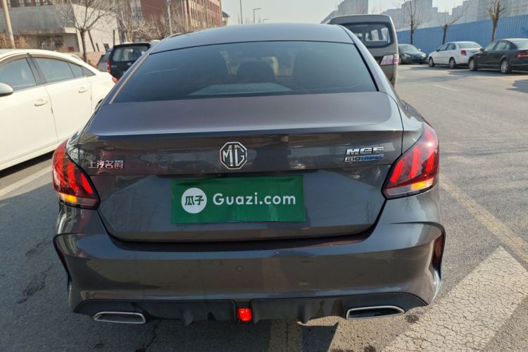 名爵 MG5 2021款 180DVVT CVT青春豪华版车身外观6