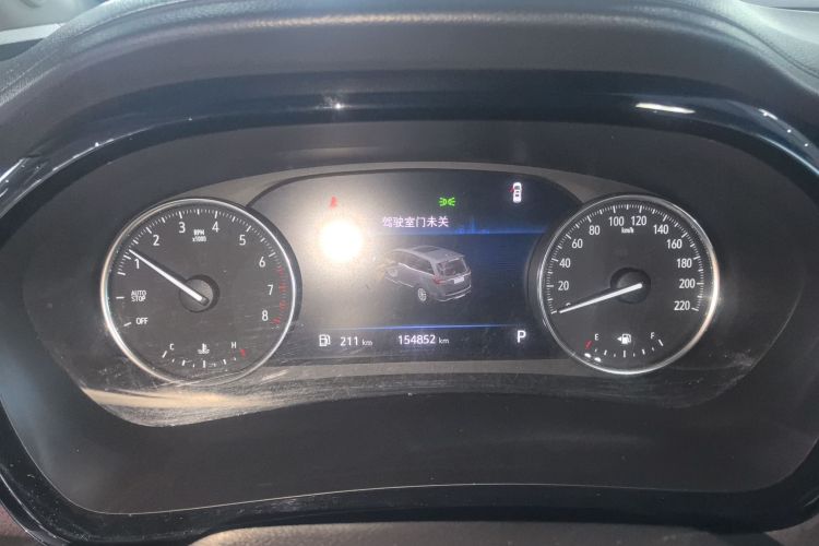 别克GL8 2021款 陆上公务舱 652T 豪华型中控内饰14