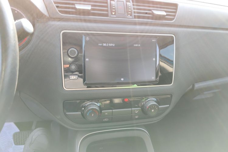 观致5 2018款 改款 1.6T 自动领先型局部细节16