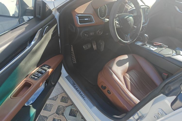 玛莎拉蒂 Ghibli 2014款 3.0T 标准版中控内饰20