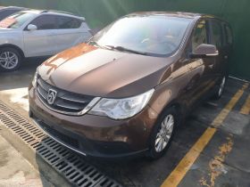 宝骏730 2014款 1.5L 手动标准型 8座