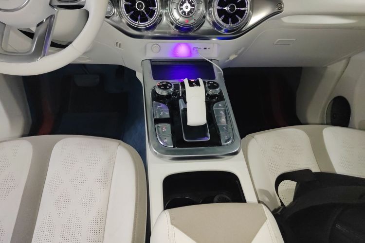 超境汽车 共创坦克300 2021款 2.0T 赛博坦克中控内饰18