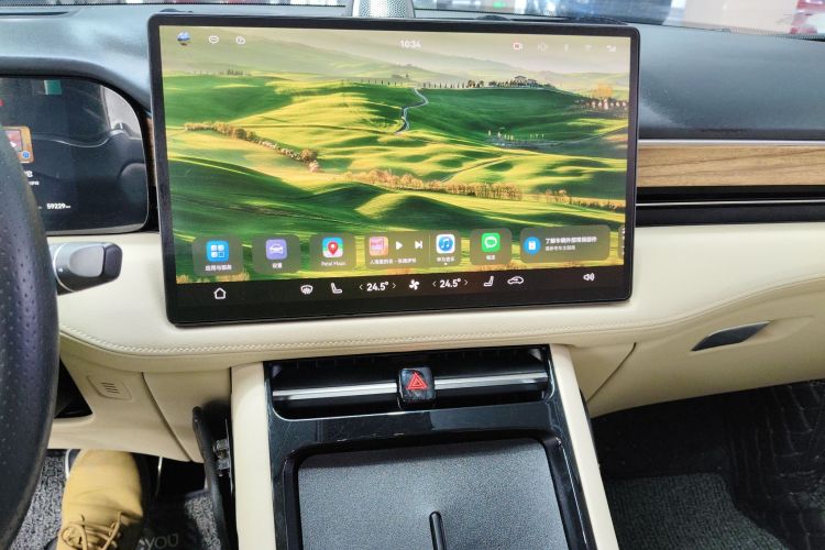 鸿蒙智行 问界M5 2022款 纯电四驱性能版局部细节16